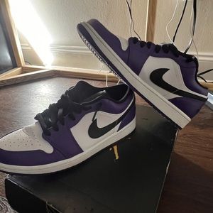 Jordan 1 Low court purple white